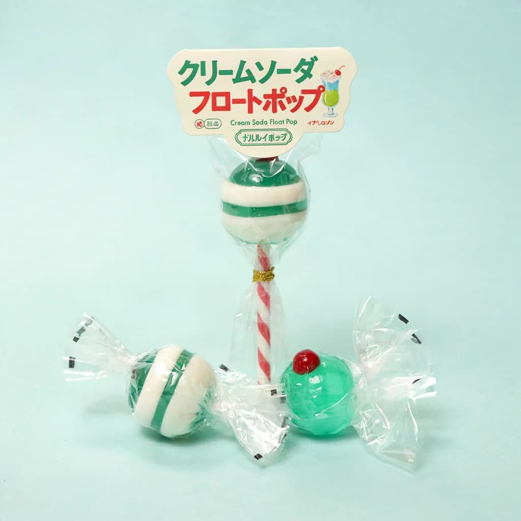 Cream Soda Float Pop (クリームソーダフロートポップ) — packshot rendered by Ideogram V4